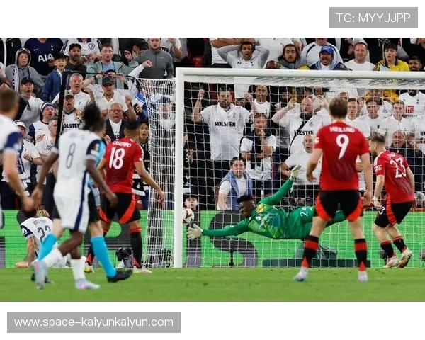 欧冠历史首次六支英超球队参赛，曼联热刺会师欧联决赛促新政