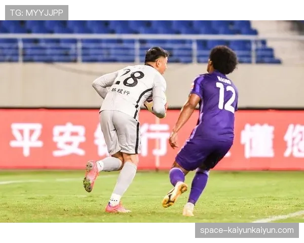 纪律委员会公告：因在定位球防守中持续犯规，某球员被追加停赛一场